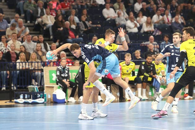 Handball Opel Handball Bundesliga 2026–2027 Handball Sport Verein Hamburg vs. TVB Stuttgart Nicolaj Jørgensen (Hamburg), Simone Mengon (Stuttgart), Barclays Arena Hamburg