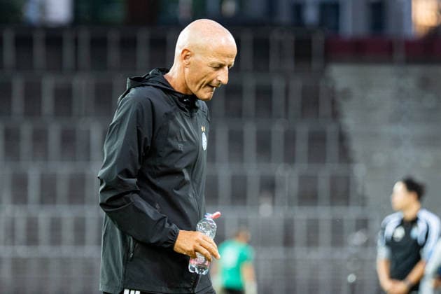 Soccer, Switzerland Brack Super League, Matchday 6: Grasshopper Club Zurich vs. FC St. Gallen 1879, Wednesday, September 2, 2026, Letzigrund Stadium, Zurich; Peter Zeidler, Head Coach, Grasshopper Club Zurich Copyright: xValentinxDomgjonix