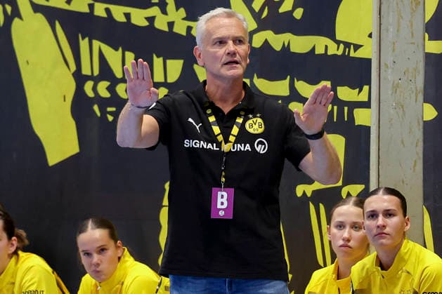 Borussia Dortmund coach Kay Rothenpieler gestures during the Alsco Women s Handball Bundesliga match between Borussia Dortmund and Sport Union Neckarsulm, Sporthalle Wellinghofen on September 2, 2026, in Dortmund, Germany. Photo by Marco Steinbrenner, DeFodi Images. Coach Kay Rothenpieler of Borussia Dortmund gestures during the Alsco Women’s Handball Bundesliga match between Borussia Dortmund and Sport Union Neckarsulm at Sporthalle Wellinghofen on September 2, 2026 in Dortmund, Germany. Photo by Marco Steinbrenner, DeFodi Images. Photo by Marco Steinbrenner, DeFodi Images