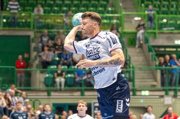 Emil Jakobsen of SG Flensburg Handewitt, 31, finishes a fast break. Bergischer HC vs. SG Flensburg Handewitt, Handball, Opel HBL, Matchday 2, 2026–2027 Season, September 2, 2026 Bergischer HC vs. SG Flensburg Handewitt, Handball, Opel HBL, Matchday 2, 2026–2027 season, September 2, 2026 Wuppertal Copyright: xEibner-Pressefoto ThomasxHaeslerx EP_THR