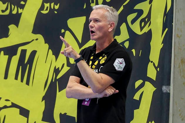 Borussia Dortmund coach Kay Rothenpieler gestures during the Alsco Women s Handball Bundesliga match between Borussia Dortmund and Sport Union Neckarsulm, Sporthalle Wellinghofen on September 2, 2026, in Dortmund, Germany. Photo by Marco Steinbrenner, DeFodi Images. Coach Kay Rothenpieler of Borussia Dortmund gestures during the Alsco Women’s Handball Bundesliga match between Borussia Dortmund and Sport Union Neckarsulm at Sporthalle Wellinghofen on September 2, 2026 in Dortmund, Germany Photo by Marco Steinbrenner DeFodi Images Photo by Marco Steinbrenner DeFodi Images