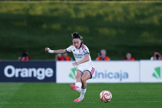 UEFA Women s Champions League - Real Madrid vs Ajax MADRID, SPAIN -September 2:Eva Navarro of Real Madrid in action during the UEFA Women s Champions League match between Real Madrid and Ajax at Alfredo Di Stefano stadium in Madrid.(Photo by Guille Martinez f22photo) Madrid Alfredo Di Stefano Stadium Spain Copyright: xGuillermoxMartinezx