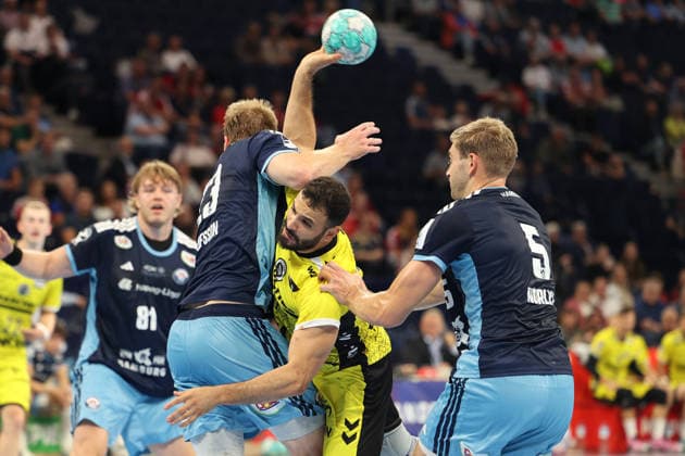 Handball Opel Handball Bundesliga 2026–2027 Handball Sport Verein Hamburg vs. TVB Stuttgart Martin Hovde (Hamburg), Einar Olafsson (Hamburg), Matle Donker (Stuttgart), Oliver Norlyk (Hamburg), Barclays Arena (Hamburg)