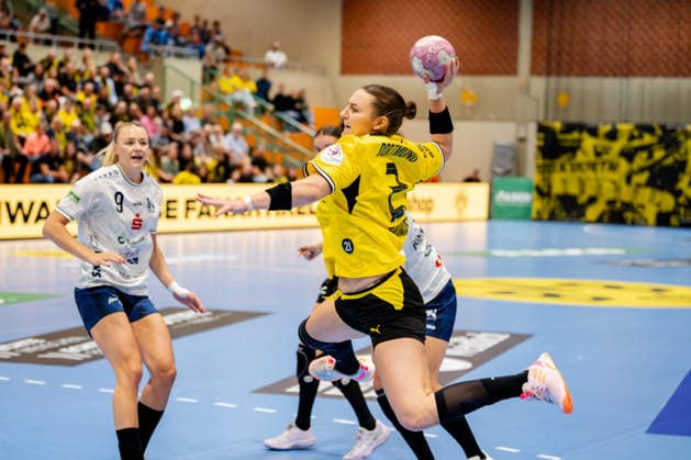 Dortmund, September 2, 2026, Handball, Women s, Bundesliga, Matchday 2, BVB Borussia Dortmund vs. Sport Union Neckarsulm, Mareike Thomaier (BVB), 2 on a shot on goal