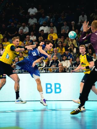 September 2, 2026, xwppx, Opel HBL Handball, Rhein-Neckar Löwen vs. VfL Gummersbach; from left: Miro Schluroff, VfL Gummersbach, Mannheim