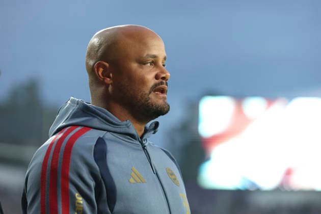 Coach Vincent Kompany of FC Bayern Munich looks on during the DFB Cup match between VfL Osnabrück and FC Bayern Munich at Bremer Brücke on September 2, 2026, in Osnabrück, Germany. Photo by Oliver Kaelke, DeFodi Images. Coach Vincent Kompany of FC Bayern Munich looks on during the DFB Cup match between VfL Osnabrück and FC Bayern Munich at Bremer Brücke on September 2, 2026 in Osnabrück, Germany Photo by Oliver Kaelke DeFodi Images Photo by Oliver Kaelke DeFodi Images