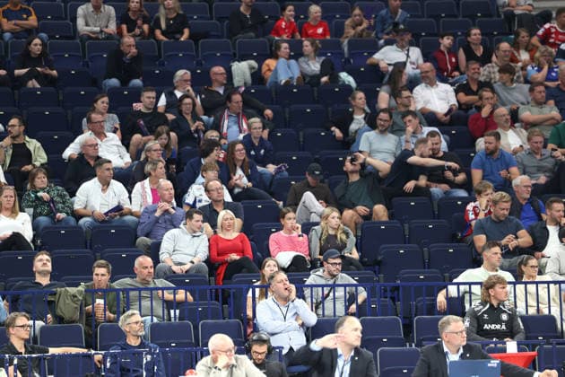 Handball Opel Handball Bundesliga 2026–2027 Handball Sport Verein Hamburg vs. TVB Stuttgart Philipp J. Müller, shareholder and member of the supervisory board, bottom center, sparse crowd at Barclays Arena Hamburg