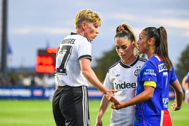 FOOTBALL : PSG vs Eintracht Francfort - UEFA Women™s Champions League - 02 09 2026 Sakina Karchaoui (PSG) Paulina Krumbiegel (Eintracht Francfort) Ereleta Memeti (Eintracht Francfort) PoissyFrance  Copyright: xBaptistexAutissierx