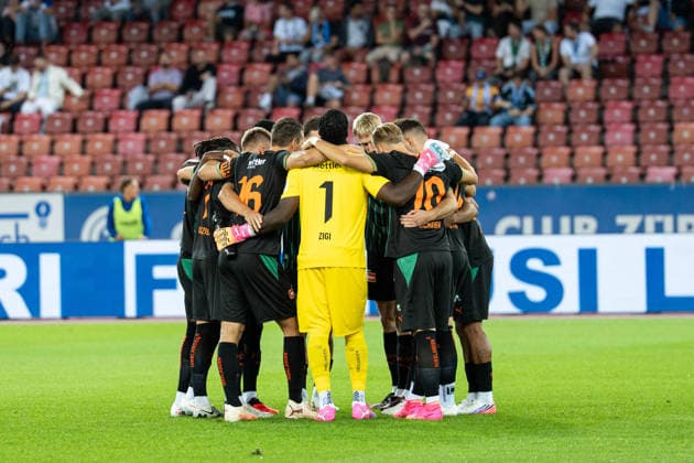 Soccer, Swiss Brack Super League, Matchday 6: Grasshopper Club Zurich vs. FC St. Gallen 1879, Wednesday, September 2, 2026, Letzigrund Stadium, Zurich; FC St. Gallen team circle Copyright: xValentinxDomgjonix
