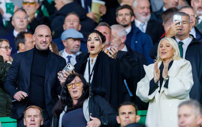 02.09.2026 Celtic v Aberdeen, SPFL Premiership. : Paul with mum Marina Dalglish  Copyright: xKennyxRamsayx NINTCHDBPICT001105022476