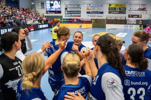 HSG Blomberg Lippe GER vs. TuS Metzingen GER, Handball, Women s Handball Bundesliga 1, Matchday 2, 2026–2027 Season, Blomberg, September 2, 2026: The players of HSG Blomberg Lippe (GER) celebrate their victory over TuS Metzingen (GER). In the spotlight: Diana Magnusdottir of HSG Blomberg Lippe, 07 Blomberg Synflex Arena on Ulmenallee, Germany