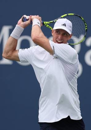 Jan Choinski of GB in action 2026 US Open, Day Four, USTA Billie Jean King National Tennis Center, New York, USA - 02 Sep 2026New York USTA Billie Jean King National T New York (NY) United States of America EDITORIAL USE ONLY No use with unauthorised audio, video, data, fixture lists, club league logos or live services. Online in-match use limited to 120 images, no video emulation. No use in betting, games or single club league player publications.  Copyright: xEllaxLing Shutterstockx 17124555i