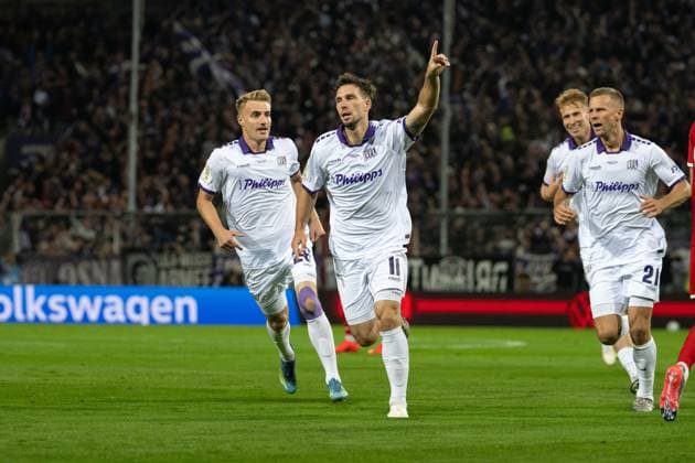 Goal celebration for the 1-0 by Robin Meißner, No. 11, Osnabrück, VfL Osnabrück vs. FC Bayern Munich, DFB Cup, First Round, September 2, 2026. DFB regulations prohibit any use of photographs as image sequences and or quasi-video. Osnabrück, Lower Saxony, Germany Copyright: xkolbert-press MarcxNiemeyerx