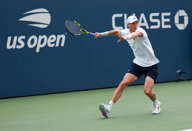 Jan Choinski of GB in action 2026 US Open, Day Four, USTA Billie Jean King National Tennis Center, New York, USA - 02 Sep 2026New York USTA Billie Jean King National T New York (NY) United States of America EDITORIAL USE ONLY No use with unauthorised audio, video, data, fixture lists, club league logos or live services. Online in-match use limited to 120 images, no video emulation. No use in betting, games or single club league player publications.  Copyright: xEllaxLing Shutterstockx 17124555p