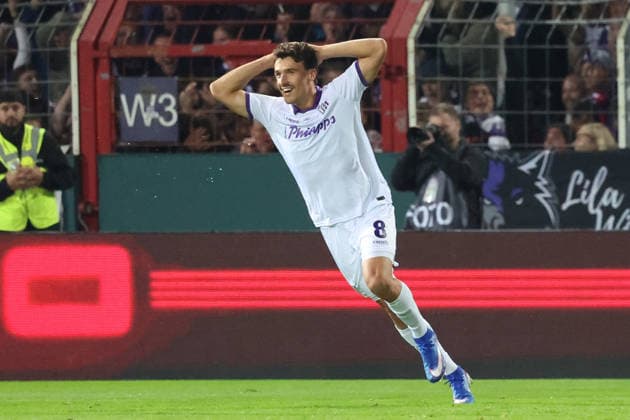September 2, 2026, xrekx, Soccer, DFB Cup First Round, VfL Osnabrück vs. FC Bayern Munich, Leonhard Münst, VfL Osnabrück, Osnabrück celebrates after scoring the 1-0 goal, Osnabrück