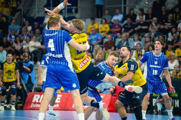September 2, 2026, xwppx, Opel HBL Handball, Rhein-Neckar Löwen vs. VfL Gummersbach; from left: Elliði Snaer Viðarsson (VfL Gummersbach), Haukur Thrastarson (Rhein-Neckar Löwen Mannheim)