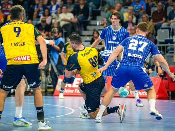 September 2, 2026, xwppx, Opel HBL Handball, Rhein-Neckar Löwen vs. VfL Gummersbach: from left, Jacob Agent Lassen (Rhein-Neckar Löwen), Jannik Kohlbacher (Rhein-Neckar Löwen), Kristjan Horžen (VfL Gummersbach Mannheim)