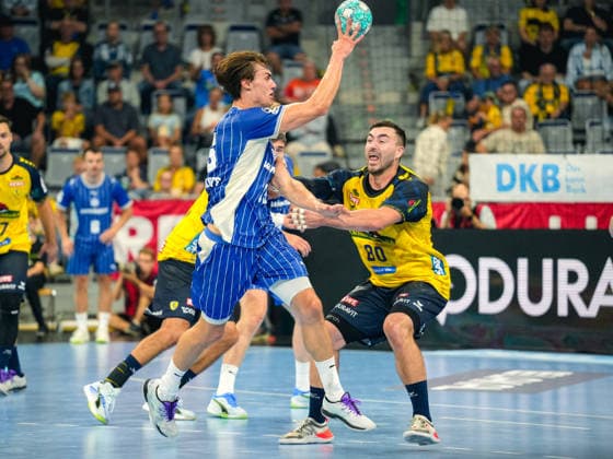 September 2, 2026, xwppx, Opel HBL Handball, Rhein-Neckar Löwen vs. VfL Gummersbach; from left: Miro Schluroff (VfL Gummersbach), Jannik Kohlbacher (Rhein-Neckar Löwen Mannheim)