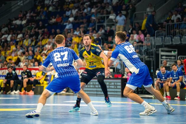 September 2, 2026, xwppx, Opel HBL Handball, Rhein-Neckar Löwen vs. VfL Gummersbach; from left: Kristjan Horžen (VfL Gummersbach), Kentin Mahá (Rhein-Neckar Löwen), ätepán Zeman (VfL Gummersbach Mannheim)