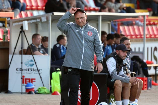Coach Volkan Uluc, SI Soccer Regionalliga West, Matchday 6, Sportfreunde Siegen vs. SC Paderborn 07 U21, on September 2, 2026, in Siegen, Germany