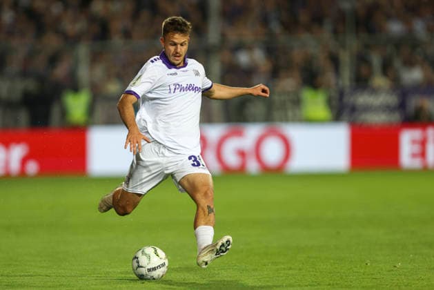 Patrick Kammerbauer of VfL Osnabrück in action, on the ball, making a solo run during the DFB Cup match between VfL Osnabrück and FC Bayern Munich at Bremer Brücke on September 2, 2026, in Osnabrück, Germany Photo by Oliver Kaelke, DeFodi Images Patrick Kammerbauer of VfL Osnabrück controls the ball during the DFB Cup match between VfL Osnabrück and FC Bayern Munich at Bremer Brücke on September 2, 2026 in Osnabrück, Germany Photo by Oliver Kaelke DeFodi Images Photo by Oliver Kaelke DeFodi Images
