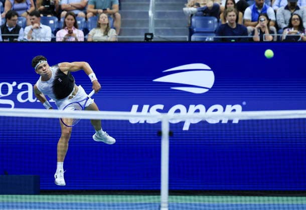 US Open tennis tournament - Day 4 Ben Shelton of USA in action against Hubert Hurkacz of Poland during the Men s Singles second round match of the US Open Tennis Championships in Flushing Meadows, New York, USA, 02 September 2026. FLUSHING MEADOWS NEW YORK United States  Copyright: xCRISTOBALxHERRERA-ULASHKEVICHx