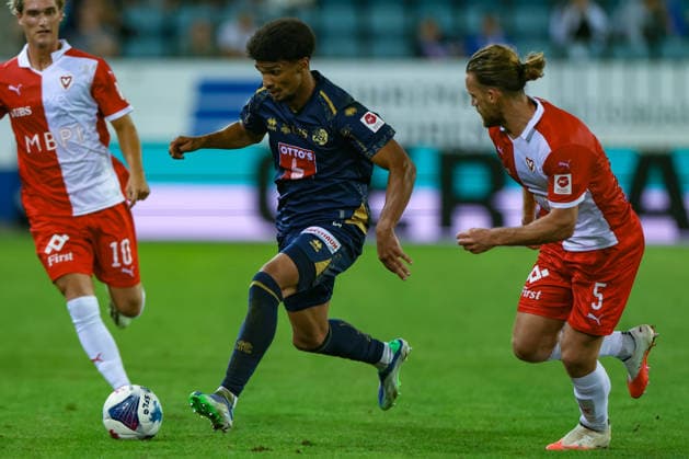 September 2, 2026, Soccer, Brack Super League 2026–27, Round 6, FC Luzern vs. FC Vaduz, Thermoplan Arena, Luzern, Switzerland. Tyron Owusu (24), FC Luzern, left, in a tackle with Liridon Berisha (5), FC Vaduz. Photo by Urs Ottiger
