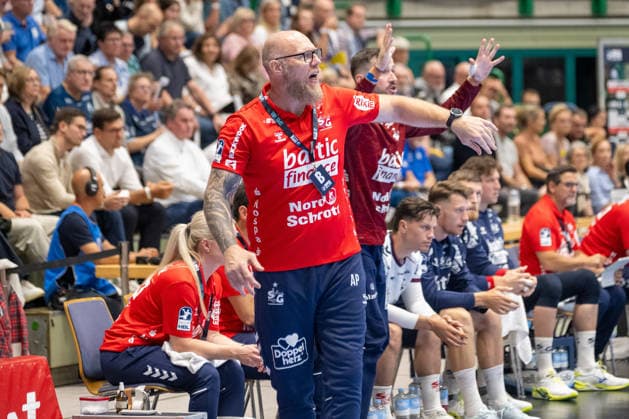 Ales Pajovic, SG Flensburg Handewitt coach, gives instructions to his team. Bergischer HC vs. SG Flensburg Handewitt, handball, Opel HBL, Matchday 2, 2026–2027 season, September 2, 2026: Bergischer HC vs. SG Flensburg Handewitt, Handball, Opel HBL, Matchday 2, 2026–2027 season, September 2, 2026, Wuppertal Copyright: xEibner-Pressefoto ThomasxHaeslerx EP_THR
