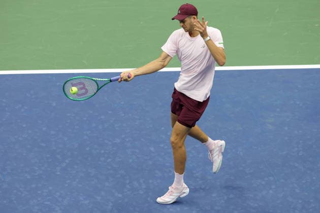 US Open tennis tournament - Day 4 Hubert Hurkacz of Poland in action against Ben Shelton of the US during the Men s Singles second round match of the US Open Tennis Championships in Flushing Meadows, New York, USA, 02 September 2026. FLUSHING MEADOWS NEW YORK United States  Copyright: xBRIANxHIRSCHFELDx