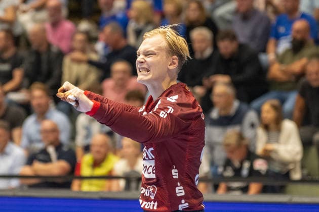 Simon Moeller of SG Flensburg Handewitt, 30, is celebrated for one of his successful saves. Bergischer HC vs. SG Flensburg Handewitt, Handball, Opel HBL, Matchday 2, 2026–2027 Season, September 2, 2026: Bergischer HC vs. SG Flensburg Handewitt, Handball, Opel HBL, Matchday 2, 2026–2027 season, September 2, 2026, Wuppertal Copyright: xEibner-Pressefoto ThomasxHaeslerx EP_THR