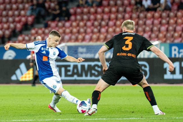 Soccer, Switzerland Brack Super League, Matchday 6: Grasshopper Club Zurich vs. FC St. Gallen 1879, Wednesday, September 2, 2026, Letzigrund Stadium, Zurich: Samuel Krasniqi (17), Grasshopper Club Zurich; Colin Kleine Bekel (3), FC St. Gallen Copyright: xValentinxDomgjonix