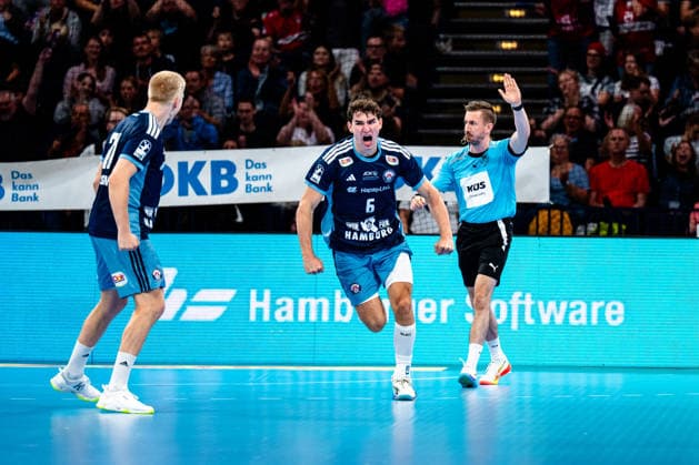 September 2, 2026, xdobgx, Opel HBL Handball, Handball Club Hamburg vs. TVB Stuttgart, l Frederik Bo Andersen, Handball Club Hamburg, 21, Elias Kofler, Handball Club Hamburg, 6, cheering, goal celebration, celebrating the goal, Hamburg