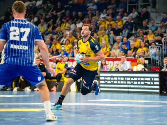 September 2, 2026, xwppx, Opel HBL Handball, Rhein-Neckar Löwen vs. VfL Gummersbach; from left: Kentin Mahà (Rhein-Neckar Löwen), Kristjan Horžen (VfL Gummersbach), Mannheim