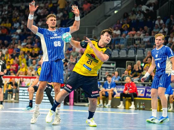 September 2, 2026, xwppx, Opel HBL Handball, Rhein Neckar Löwen vs. VfL Gummersbach, l.t. ätepán Zeman (VfL Gummersbach), Aron Seesing, Rhein-Neckar Löwen; Elliõi Snaer Viõarsson, VfL Gummersbach, Mannheim