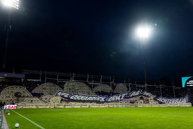 OSNABRUECK, GERMANY - SEPTEMBER 02: Tifo of VfL Osnabrueck fans - roller coaster - during the DFB Pokal match between VfL Osnabrueck vs. FC Bayern Muenchen at Bremer Bruecke on matchday 1 of the DFB Pokal on September 02, 2026 in Osnabrueck, Germany. DFB REGULATIONS PROHIBIT ANY USE OF PHOTOGRAPHS AS IMAGE SEQUENCES AND OR QUASI-VIDEO. VfL Osnabrueck geht ab wie Achterbahn! Lower Saxony Germany Copyright: xSteffiexWunderlx