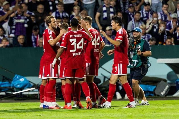 OSNABRUECK, GERMANY - SEPTEMBER 02: Tom Bischof (FC Bayern Muenchen, 8) celebrates scoring the 1:2 goal with his teammates during the DFB Pokal match between VfL Osnabrueck vs. FC Bayern Muenchen at Bremer Bruecke on matchday 1 of the DFB Pokal on September 02, 2026 in Osnabrueck, Germany. DFB REGULATIONS PROHIBIT ANY USE OF PHOTOGRAPHS AS IMAGE SEQUENCES AND OR QUASI-VIDEO. Lower Saxony Germany Copyright: xSteffiexWunderlx