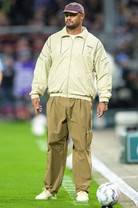 Soccer, DFB Cup, 20260902, VfL Osnabrück vs. FC Bayern Munich. Pictured: Bayern coach Vincent KOMPANY, Osnabrück, Osnatel Arena, Lower Saxony, Germany Copyright: Passion2Press MarkusxFischerx