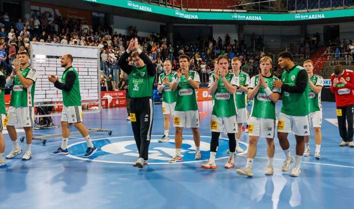 September 2, 2026 Handball 1st Bundesliga OPEL HBL 2026–2027 Season, Matchday 2: HC Erlangen (Nuremberg Metropolitan Region) vs. HCE TSV Hannover Burgdorf. The Recken DaMa xdaxmax team from TSV Hannover Burgdorf thanks the spectators, audience, and fans after the game the spectators, the audience, and the fans