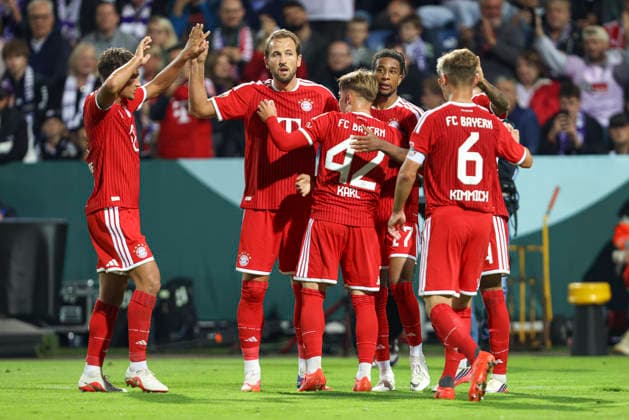 Michael Olise (FC Bayern Muenchen) Torjubel,jubelt mit seiner Mannschaft nach dem Treffer zum 1:3 waehrend des DFB-Pokal Spiels zwichen VfL Osnabrueck v FC Bayern Muenchen, Bremer Bruecke am 02. September 2026 in Osnabrueck, Deutschland. (Foto von Oliver Kaelke DeFodi Images) +++ Michael Olise (FC Bayern Muenchen) celebrates after scoring his team s third goal with teammates during the DFB-Pokal match between VfL Osnabrueck v FC Bayern Muenchen at Bremer Bruecke on September 2, 2026 in Osnabrueck, Germany. (Photo by Oliver Kaelke DeFodi Images) (Photo by Oliver Kaelke DeFodi Images) - *** Michael Olise, FC Bayern Munich, celebrates a goal with his teammates after scoring the 1-3 goal during the DFB Cup match between VfL Osnabrück and FC Bayern Munich at Bremer Brücke on September 2, 2026, in Osnabrück, Germany. Photo by Oliver Kaelke, DeFodi Images. Michael Olise of FC Bayern Munich celebrates after scoring his team’s third goal with teammates during the DFB Cup match between VfL Osnabrück and FC Bayern Munich at Bremer Brücke on September 2, 2026 in Osnabrück, Germany Photo by Oliver Kaelke, DeFodi Images Photo by Oliver Kaelke, DeFodi Images
