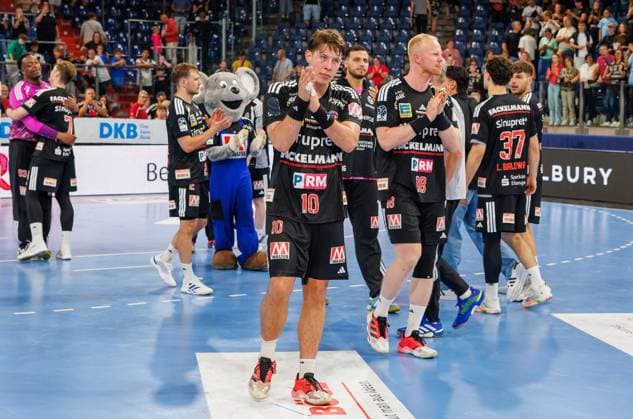 September 2, 2026 Handball 1st Bundesliga OPEL HBL 2026–2027 Season, Matchday 2: HC Erlangen (Nuremberg Metropolitan Region) HCE vs. TSV Hannover Burgdorf, Die Recken Women s Team, xdaxmax, Florian Scheerer 10, HC Erlangen, HCE, and the team are disappointed; disappointment after the game