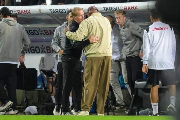 Soccer, DFB Cup, 20260902, VfL Osnabrück vs. FC Bayern Munich. Pictured, from left: Osnabrück coach Timo SCHULTZ, Bayern coach Vincent KOMPANY. Osnabrück, Osnatel Arena, Lower Saxony, Germany Copyright: Passion2Press MarkusxFischerx