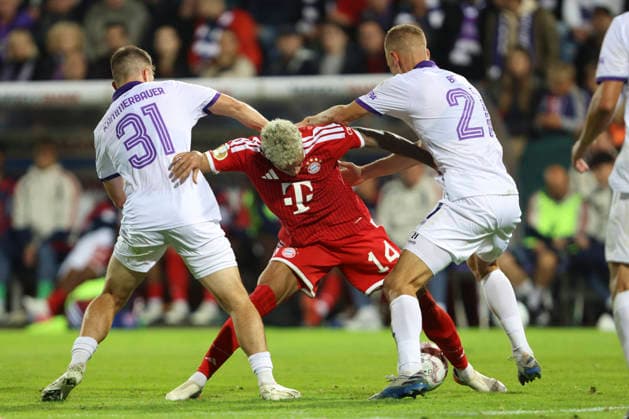 Patrick Kammerbauer, VfL Osnabrück, Luis Diaz of FC Bayern Munich and Adrian Beck of VfL Osnabrück battle for the ball during the DFB Cup match between VfL Osnabrück and FC Bayern Munich at Bremer Brücke on September 2, 2026, in Osnabrück, Germany. Photo by Oliver Kaelke, DeFodi Images. Patrick Kammerbauer of VfL Osnabrück, Luis Diaz of FC Bayern Munich, and Adrian Beck of VfL Osnabrück battle for the ball during the DFB Cup match between VfL Osnabrück and FC Bayern Munich at Bremer Brücke on September 2, 2026 in Osnabrück, Germany Photo by Oliver Kaelke, DeFodi Images Photo by Oliver Kaelke, DeFodi Images
