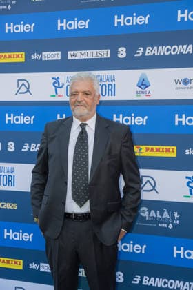 IPA88043003 - Spillo Altobelli on the red carpet at the 2026 Gran Gala del Calcio during the AIC 2026 Gran Gala del Calcio, Other in Milan, Italy, September 2, 2026  Copyright: xLucaxMicheli IPAxSportx xx 88043003