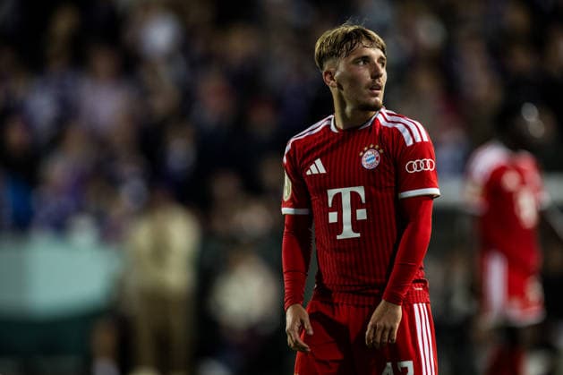 OSNABRUECK, GERMANY - SEPTEMBER 02: Lennart Karl (FC Bayern Muenchen, 42) frustrated during the DFB Pokal match between VfL Osnabrueck vs. FC Bayern Muenchen at Bremer Bruecke on matchday 1 of the DFB Pokal on September 02, 2026 in Osnabrueck, Germany. DFB REGULATIONS PROHIBIT ANY USE OF PHOTOGRAPHS AS IMAGE SEQUENCES AND OR QUASI-VIDEO. Lower Saxony Germany Copyright: xSteffiexWunderlx