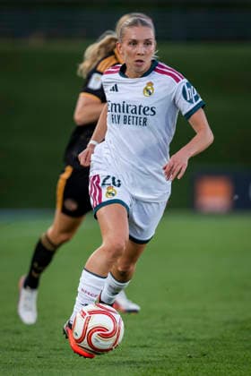Real Madrid CF v Ajax - Women s Champions League 2026 27 Elisa Senss of Real Madrid CF is in action with the ball during the UEFA Women s Champions League 2026 27 third qualifying round second leg football match between Real Madrid and Ajax at Estadio Alfredo Di Stefano on September 2, 2026 in Madrid, Spain. Madrid Estadio Alfredo Di Stefano Madrid Spain Copyright: xAlbertoxGardinx AGardin_20260902_Foot_WCha_Rea_Mad_Aja_0020