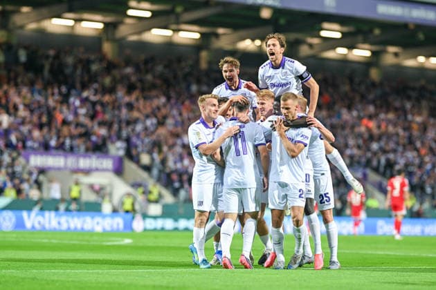 DFB Cup 26-27: VfL Osnabrück vs. FC Bayern Munich on September 2, 2026, at the Bremer Brücke in Osnabrück—cheers, goal celebrations, Goal scorers, Robin Meißner (Osnabrück) celebrates after scoring the 1–0 goal MT