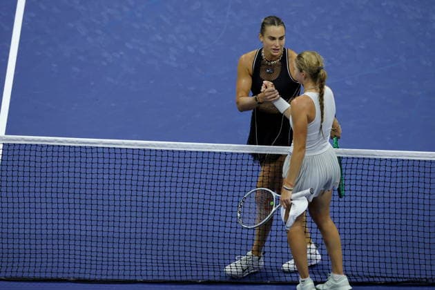 US Open tennis tournament - Day 4 Aryna Sabalenka (L) of Belarus shakes hands with Polina Iatcentko (R) of Russia after winning their second round Women™s Singles match at the US Open Tennis Championships in Flushing Meadows, New York, USA, 02 September 2026. FLUSHING MEADOWS NEW YORK United States  Copyright: xBRIANxHIRSCHFELDx