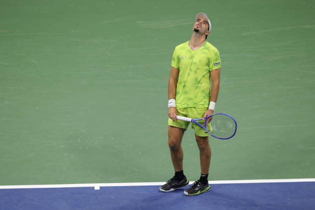 US Open tennis tournament - Day 4 Jaime Faria of Portugal reacts while in action against Carlos Alcaraz of Spain during their Men™s Singles second match at the US Open Tennis Championships in Flushing Meadows, New York, USA, 02 September 2026. FLUSHING MEADOWS NEW YORK United States  Copyright: xBRIANxHIRSCHFELDx