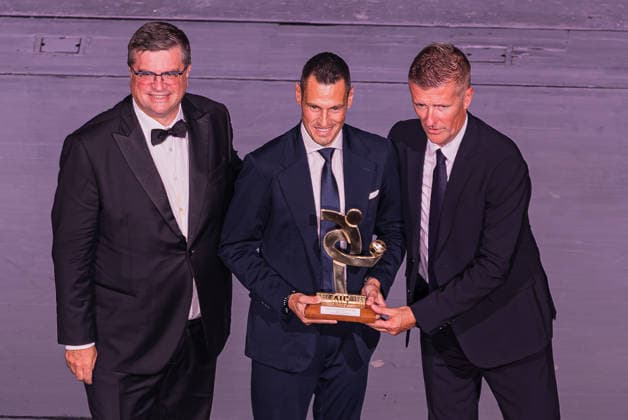IPA88052802 - Maurizio Mariani receives the Referee of the Year award during the AIC 2026 Gran Gala del Calcio, Other, in Milan, Italy, on September 2, 2026  Copyright: xLucaxMicheli IPAxSportx xx 88052802