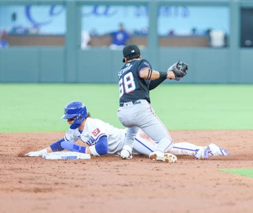 SEP 2, 2026: Kansas City Royals shortstop Bobby Witt Jr. (7) steals a base in the 2nd inning against the Miami Marlins at Kauffman Stadium Kansas City, MO. CSM MLB, Baseball Herren, USA 2026: Marlins Vs Royals Sep 2nd  - ZUMAc04_ 20260902_zma_c04_030 Copyright: xRomanxPunox